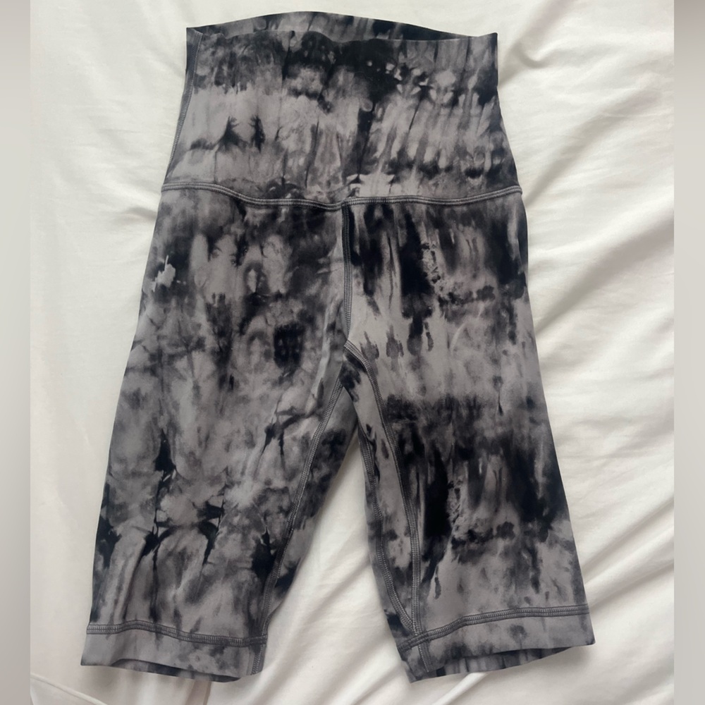 Lululemon 8in align short
